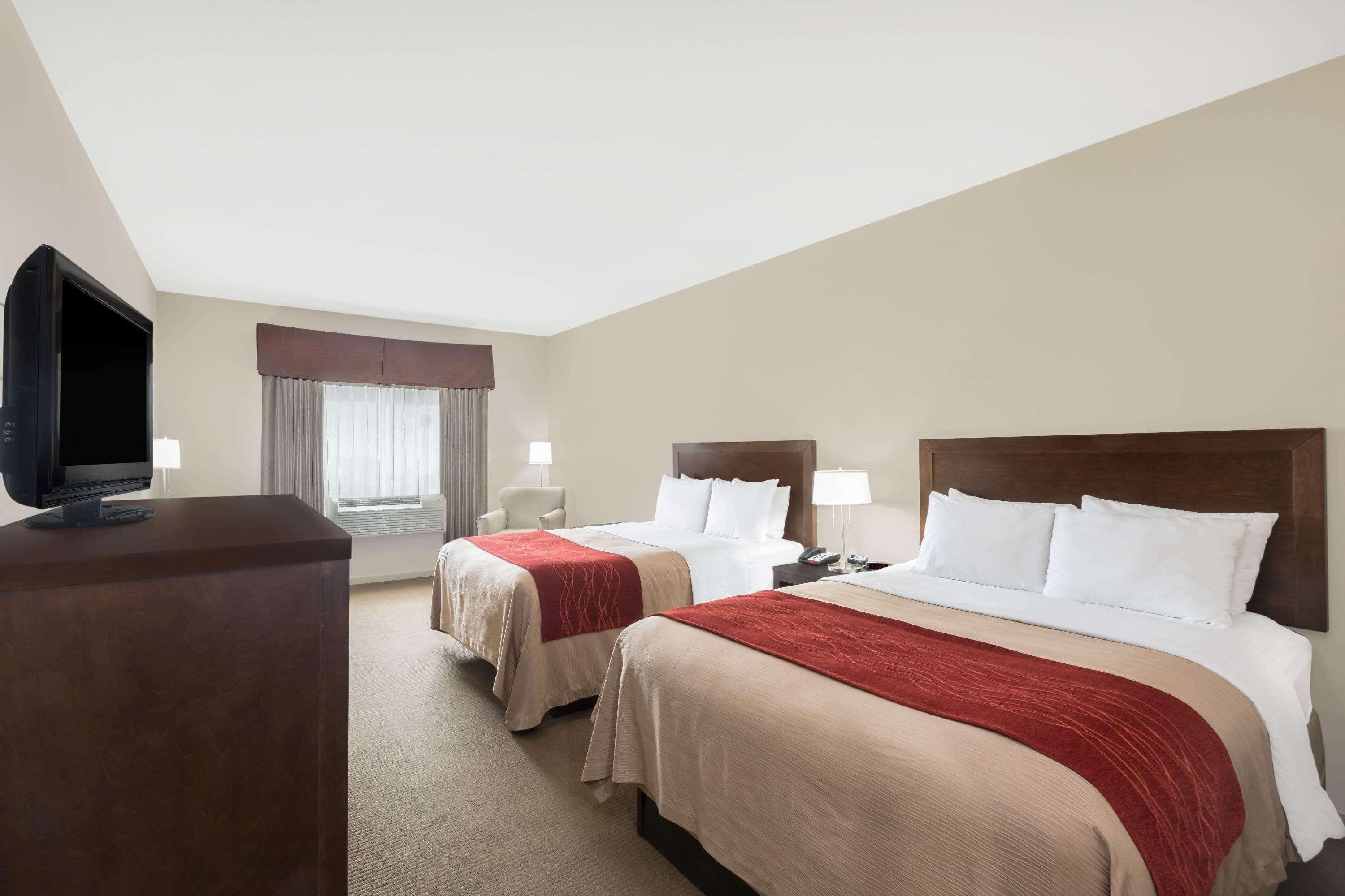 Baymont By Wyndham Columbus Hotel Exterior photo